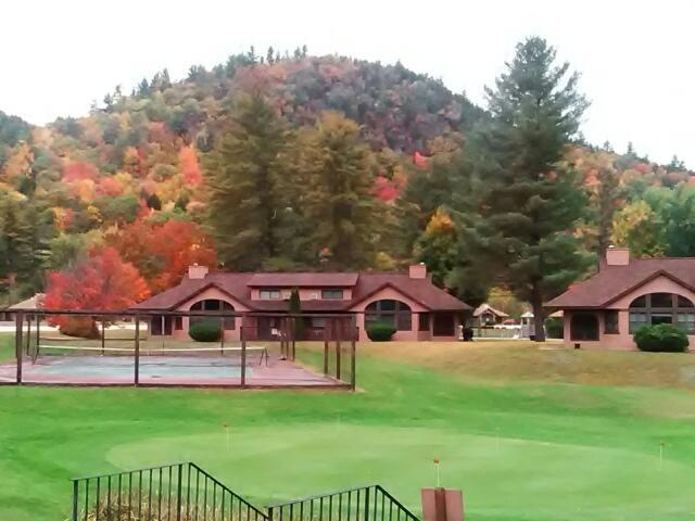 Jack O'Lantern Resort Lodging Woodstock Exterior foto
