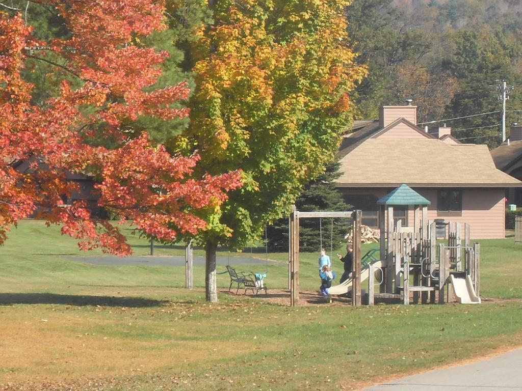 Jack O'Lantern Resort Lodging Woodstock Exterior foto